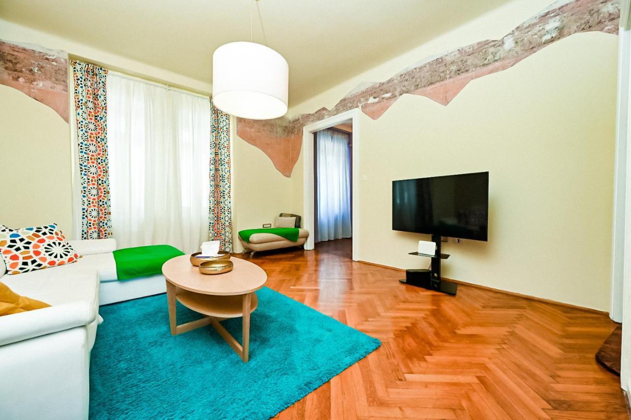 '2R' City Center Holidays And Workstays Rijeka Ngoại thất bức ảnh