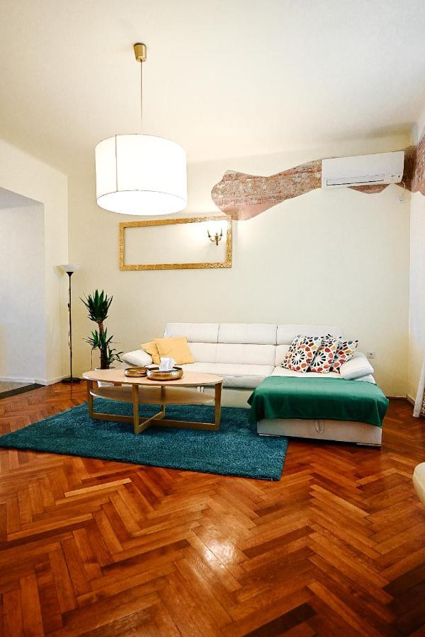 '2R' City Center Holidays And Workstays Rijeka Ngoại thất bức ảnh