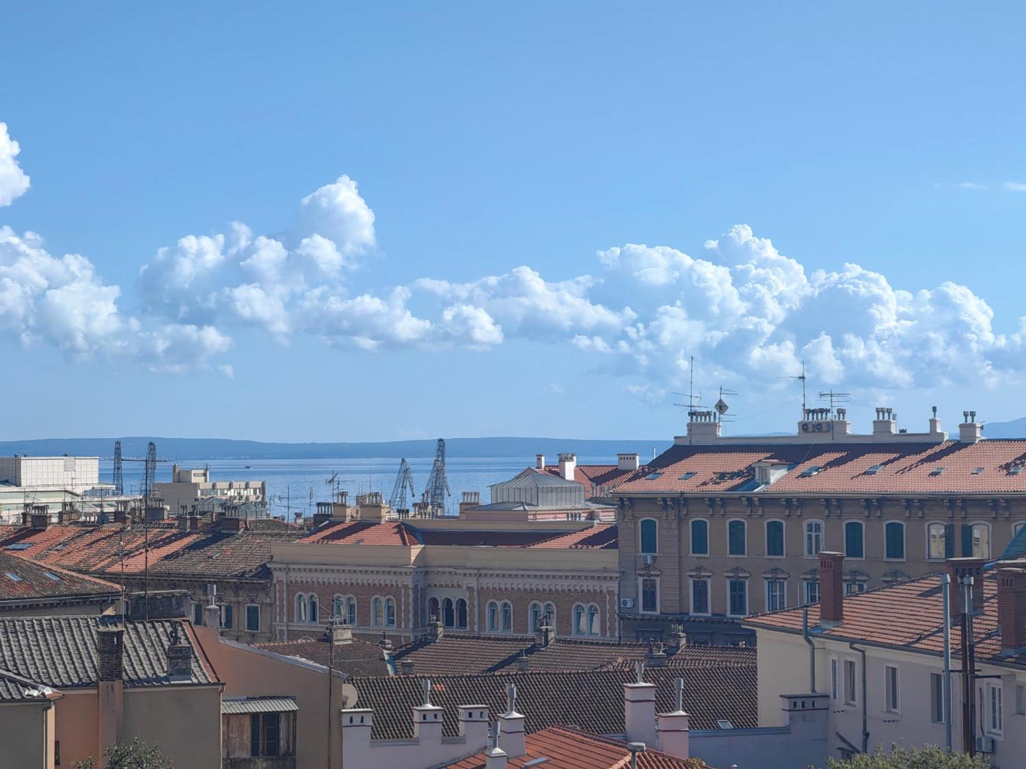 '2R' City Center Holidays And Workstays Rijeka Ngoại thất bức ảnh